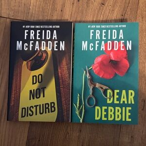 Freida McFadden Book Set